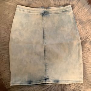 Abercrombie light wash denim skirt